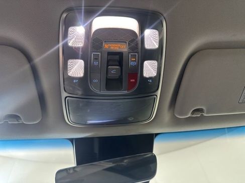 Used 2022 Genesis GV70 2.5T w/ Select Package image 25