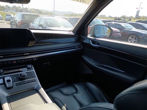 Used 2023 Hyundai Palisade Calligraphy image 11