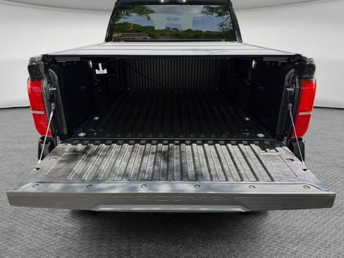Certified 2026 Toyota Tacoma SR5 AWD/4WD image 24