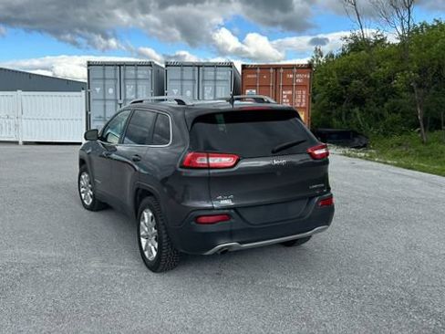 Used 2016 Jeep Cherokee Limited AWD/4WD image 5