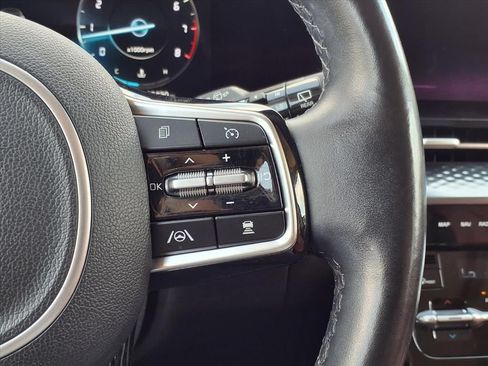Used 2022 Kia Carnival SX Prestige FWD image 21