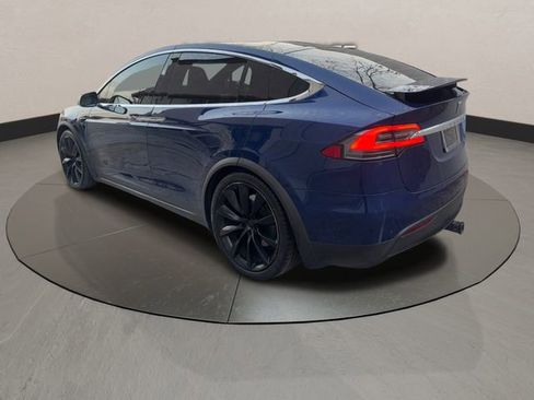 Used 2019 Tesla Model X 75D image 4