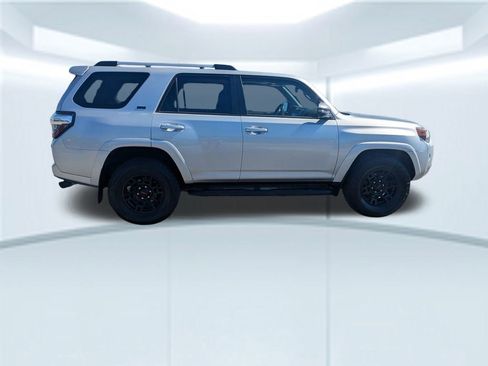 Used 2023 Toyota 4Runner SR5 Premium image 7