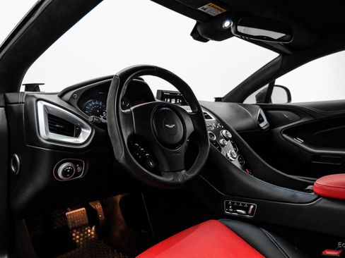 Used 2014 Aston Martin Vanquish Coupe image 29