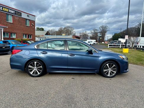 Used 2017 Subaru Legacy 2.5i Limited image 4