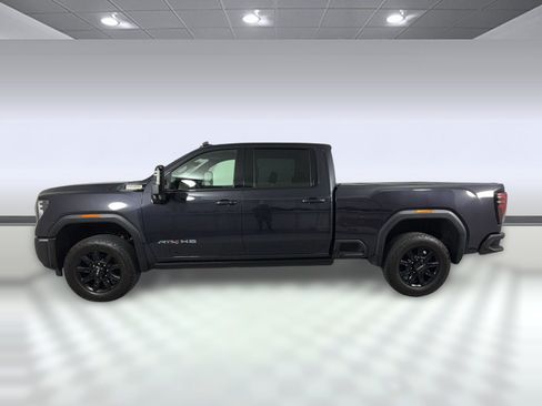 Used 2024 GMC Sierra 2500 AT4 w/ AT4 Premium Plus Package AWD/4WD image 2