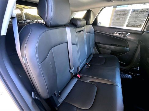 Used 2024 Kia Sportage EX w/ EX Premium Package AWD/4WD image 16