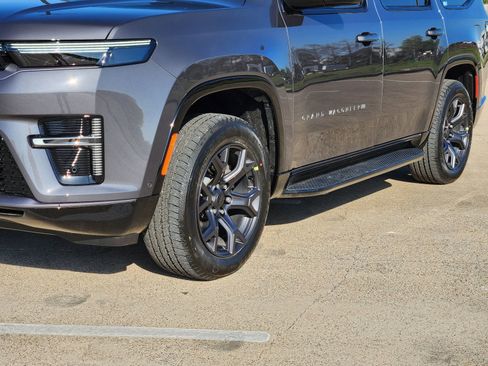 New 2026 Jeep Grand Wagoneer Limited AWD/4WD image 12