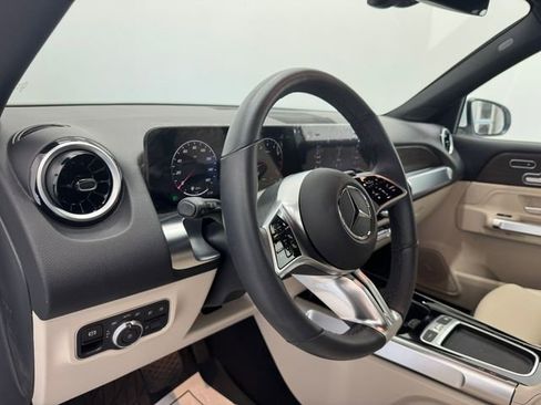 Used 2026 Mercedes-Benz GLB 250 image 41