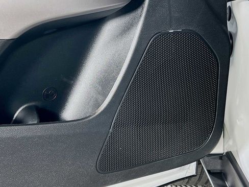 Used 2021 Jeep Cherokee Limited image 18