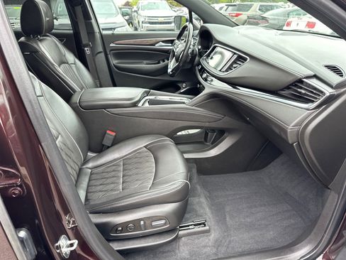 Used 2022 Buick Enclave Avenir w/ Trailering Package, 5000 lbs. AWD/4WD image 24