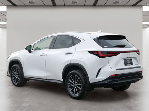 Used 2024 Lexus NX 250 FWD image 4