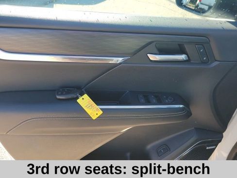 Used 2024 GMC Acadia Elevation image 15