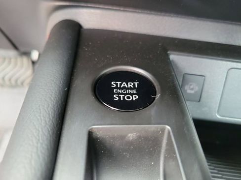 New 2026 Nissan Kicks SR image 20