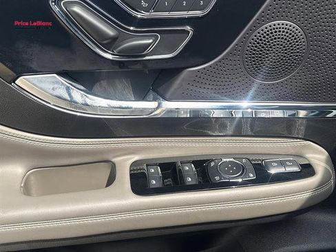 Used 2026 Lincoln Corsair Premiere FWD image 19
