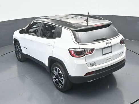 Used 2023 Jeep Compass Limited image 47