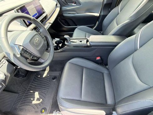 Used 2024 Toyota Prius Limited w/ Limited Premium Package FWD image 19