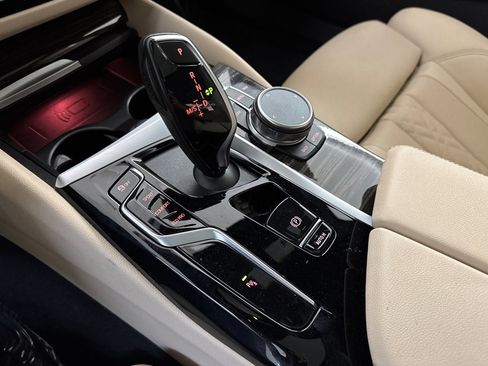 Certified 2023 BMW 530i w/ Premium Package RWD image 19