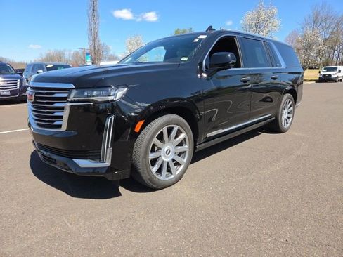 Used 2023 Cadillac Escalade ESV Premium Luxury Platinum image 3