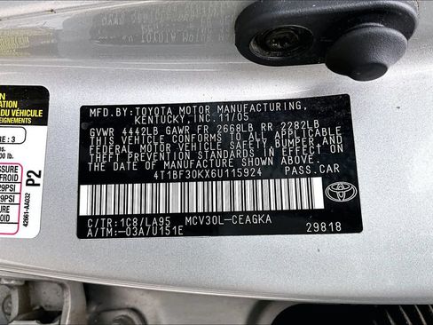 Used 2006 Toyota Camry XLE w/ VSC & Side Airbag Pkg FWD image 7