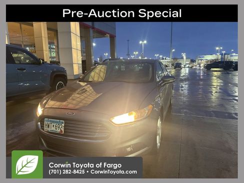 Used 2014 Ford Fusion SE image 1
