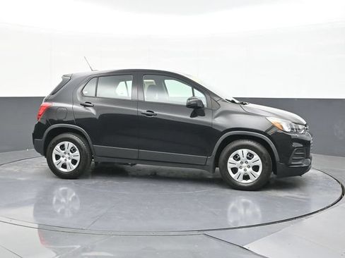 Used 2017 Chevrolet Trax LS FWD image 17