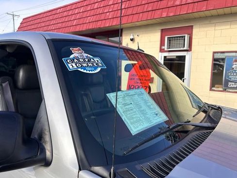 Used 2004 Chevrolet Silverado 2500 LT w/ Heavy-Duty Power Package image 15