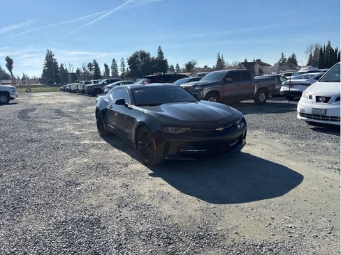 Used 2018 Chevrolet Camaro LT w/ RS Package image 10