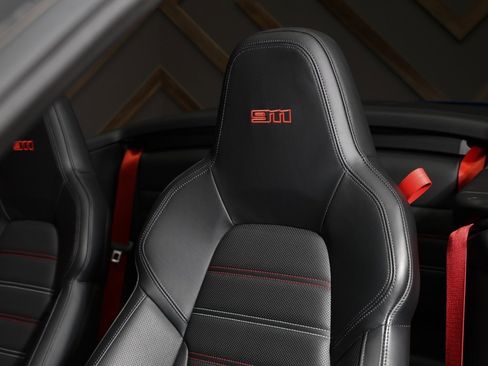 Used 2023 Porsche 911 Carrera GTS w/ Premium Package image 54