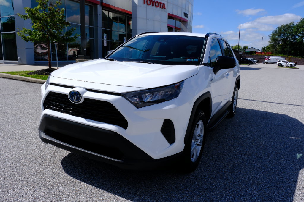 Used 2021 Toyota RAV4 LE AWD/4WD image 7