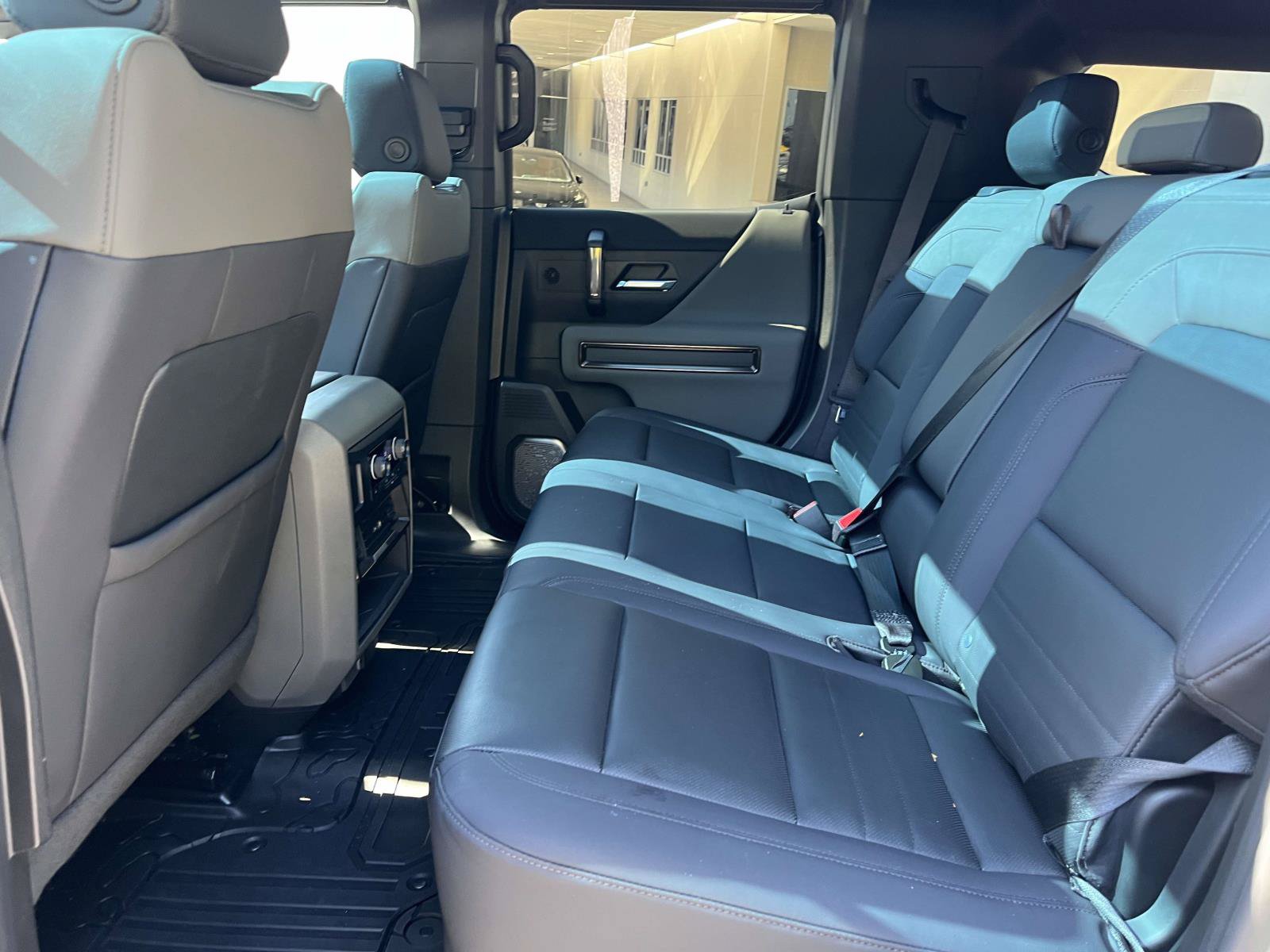 Used 2024 GMC Hummer EV 3X w/ LPO, Illumination Package AWD/4WD image 13