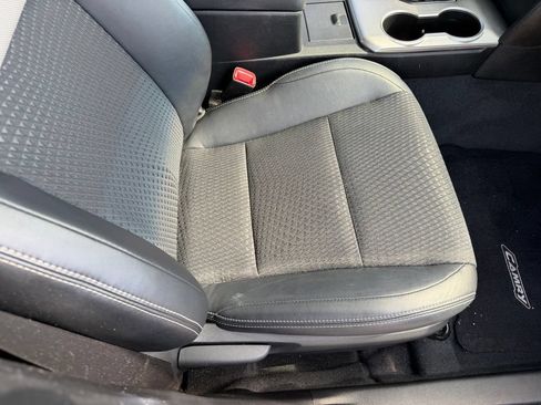 Used 2012 Toyota Camry SE FWD image 15