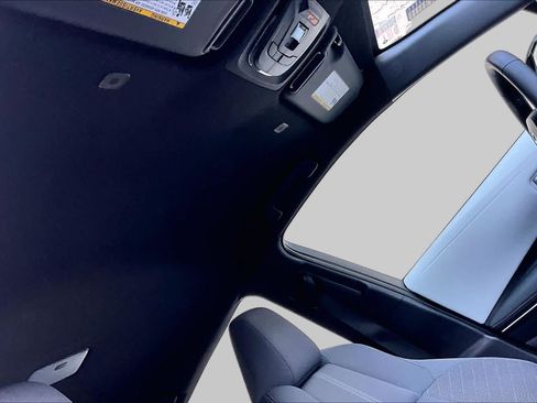 Certified 2025 Toyota Corolla SE FWD image 14