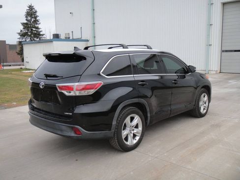 Used 2016 Toyota Highlander Limited FWD image 8
