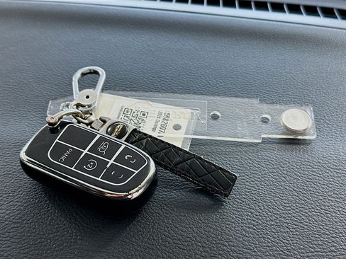 Used 2024 Dodge Durango GT image 33