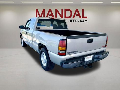 Used 2005 GMC Sierra 1500 SLE w/ Safe And Sound Package RWD image 7