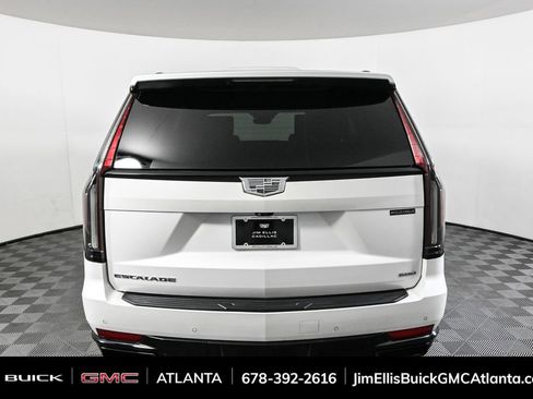 Used 2022 Cadillac Escalade Sport w/ LPO, Illumination Package image 32