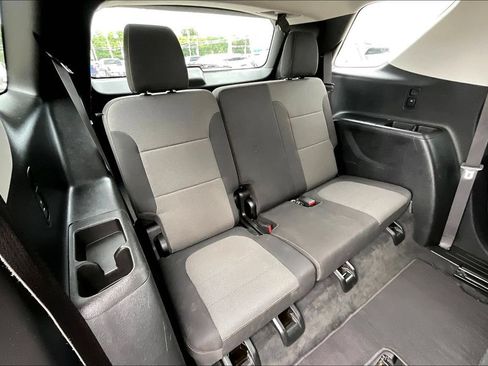 Used 2020 Chevrolet Traverse LS FWD image 25