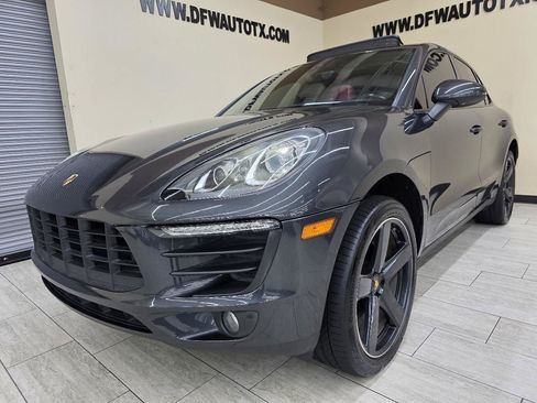Used 2018 Porsche Macan AWD/4WD image 2