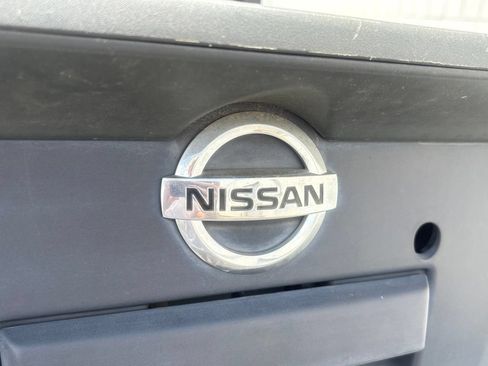Used 2017 Nissan Frontier SL w/ Moonroof Package AWD/4WD image 32