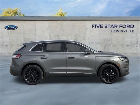 Used 2022 Lincoln Nautilus Reserve w/ Equipment Group 201A image 4