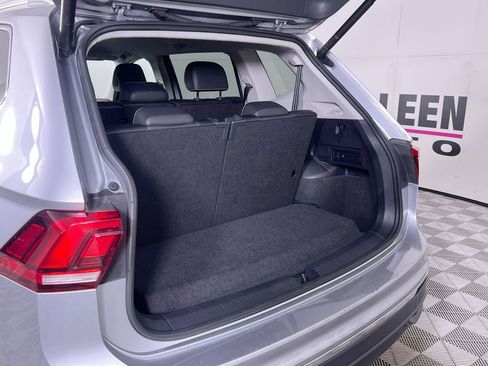 Used 2024 Volkswagen Tiguan SE image 23