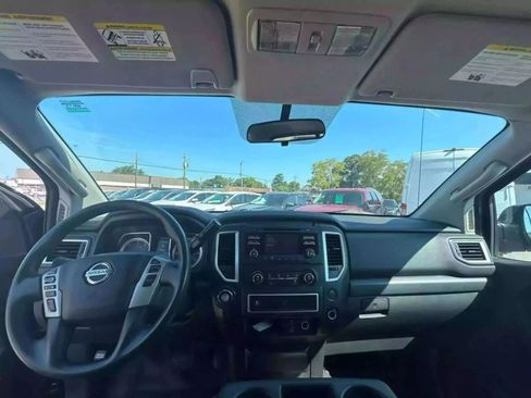 Used 2017 Nissan Titan S RWD image 19