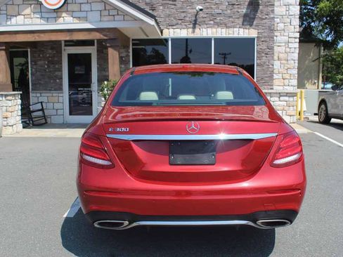 Used 2019 Mercedes-Benz E 300 image 8
