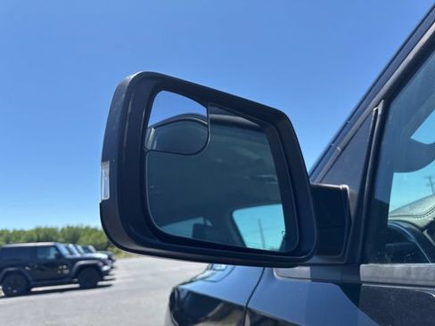 Used 2022 RAM 1500 Laramie AWD/4WD image 24