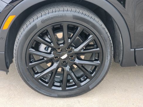 Certified 2023 Cadillac XT4 Sport w/ LPO, Onyx Lite Package FWD image 29