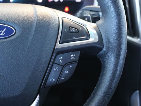 Used 2017 Ford Edge Titanium image 46