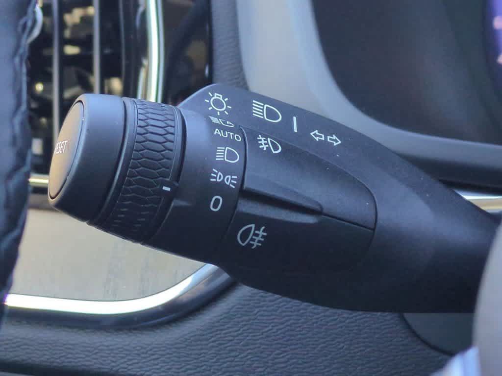 Used 2026 Volvo XC60 B5 Plus w/ Protection Package Premier AWD/4WD image 27