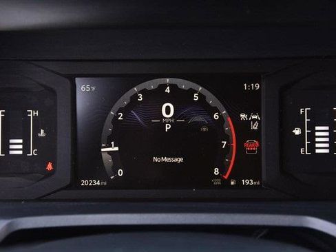 Used 2025 Toyota 4Runner 4WD image 12