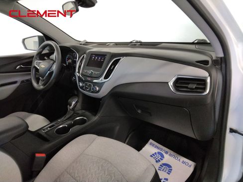 Used 2022 Chevrolet Equinox LS w/ LPO, Floor Liner Package image 39